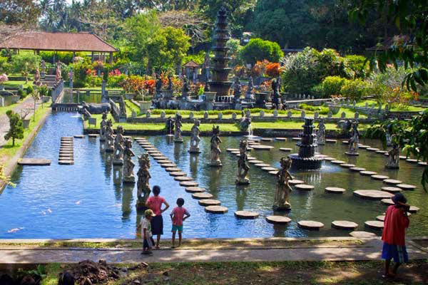 Tirta Gangga Bali – Taman Air Menawan Kerajaan Karangasem | Jejak Wisataku